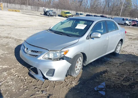 2011 Toyota Corolla Le z USA, uszkodzony, nr VIN JTDBU4EE9BJ099519